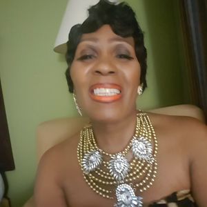 Meet your Posher, Deborah